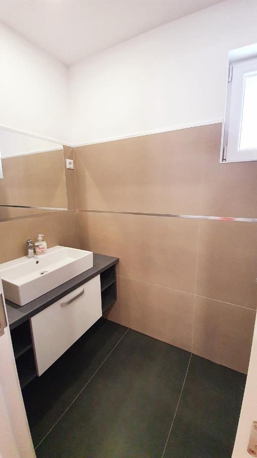 Marcos Apartments Victoriei - Self Check-In Решица Экстерьер фото